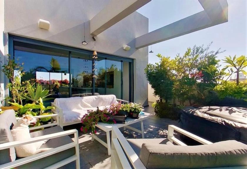Suite And Room In A Breathtaking New Designed Penthouse In Se Tlv Tel Aviv Eksteriør billede