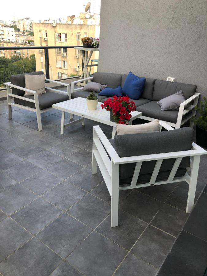 Suite And Room In A Breathtaking New Designed Penthouse In Se Tlv Tel Aviv Eksteriør billede